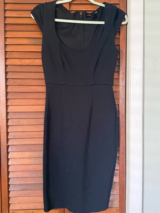 Dresses & Skirts - Victoria’s Secret vintage body hugging classy black dress
